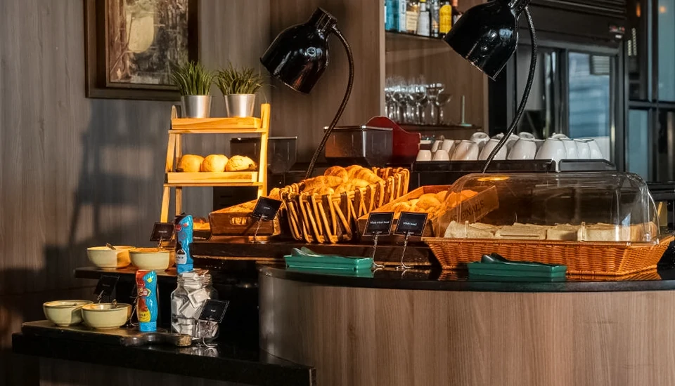 هتل کانتیننت سوخومویت بانکوک